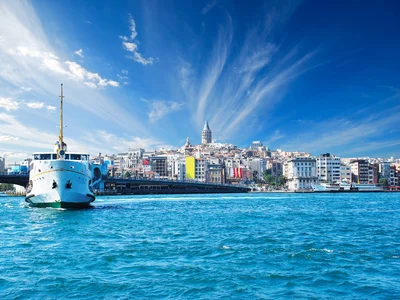 Serene Bosphorus boat tour in Istanbul